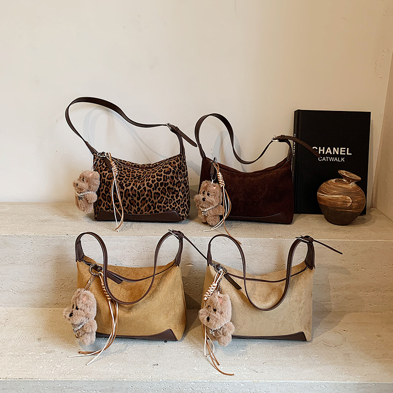 编号（3737）慵懒风防盗托特包拉链暗袋斜挎包腋下包小众