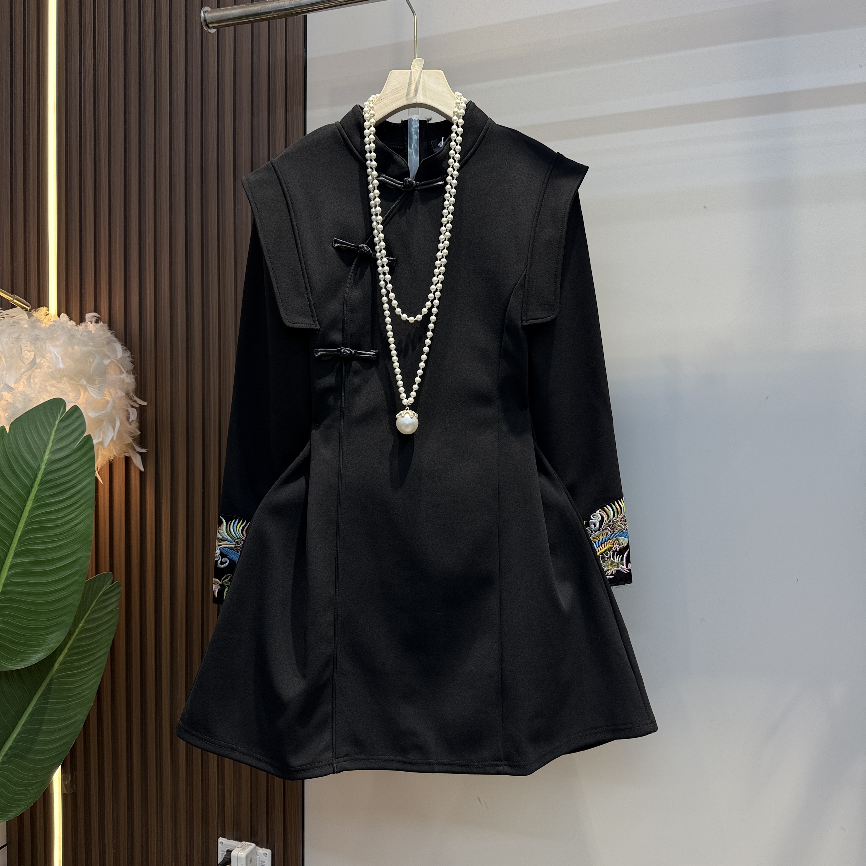 2025年新中式国风重工斜襟收腰连衣裙1802/1803