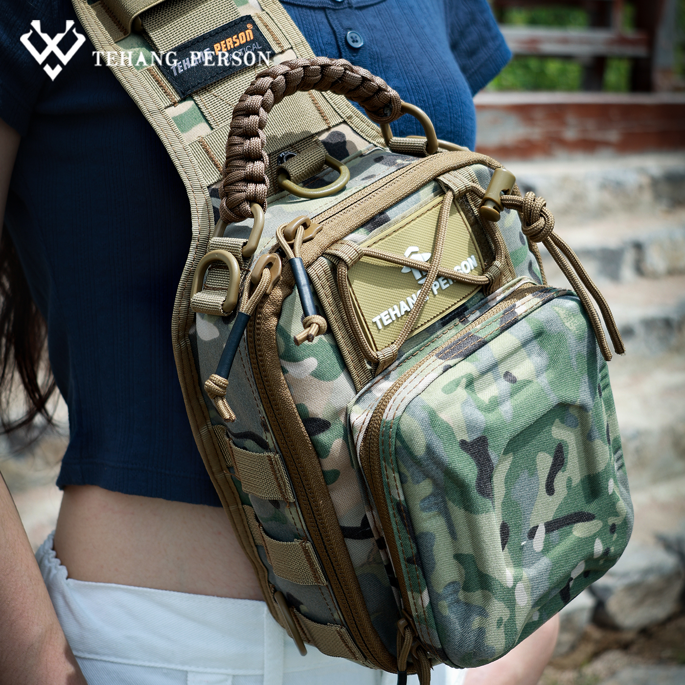 战术胸包男多功能单肩斜挎包户外骑行防水耐磨休闲包男款迷彩