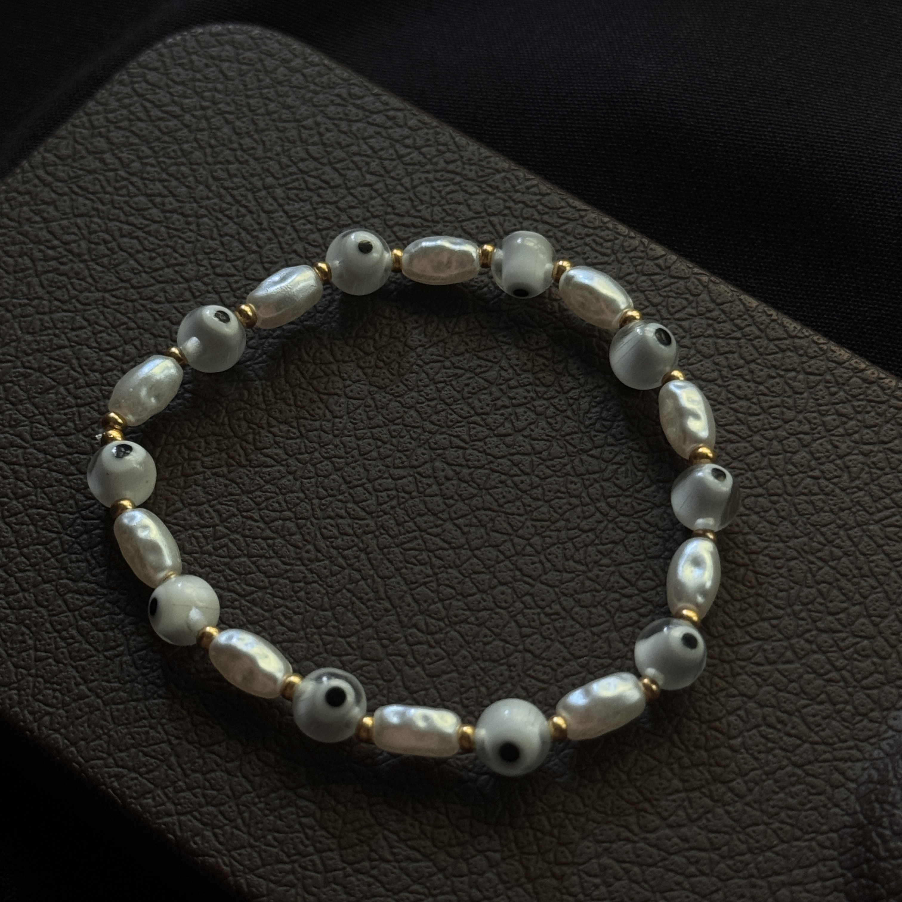 非金属仿珍珠手链 小众设计KuzMunqah白色拼接手链手串清冷感拉满