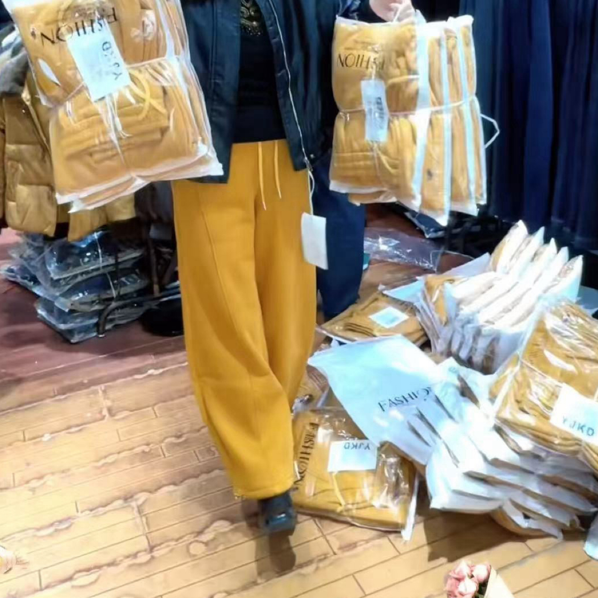 秋冬新款加绒加厚显瘦个性高腰宽松百搭长裤