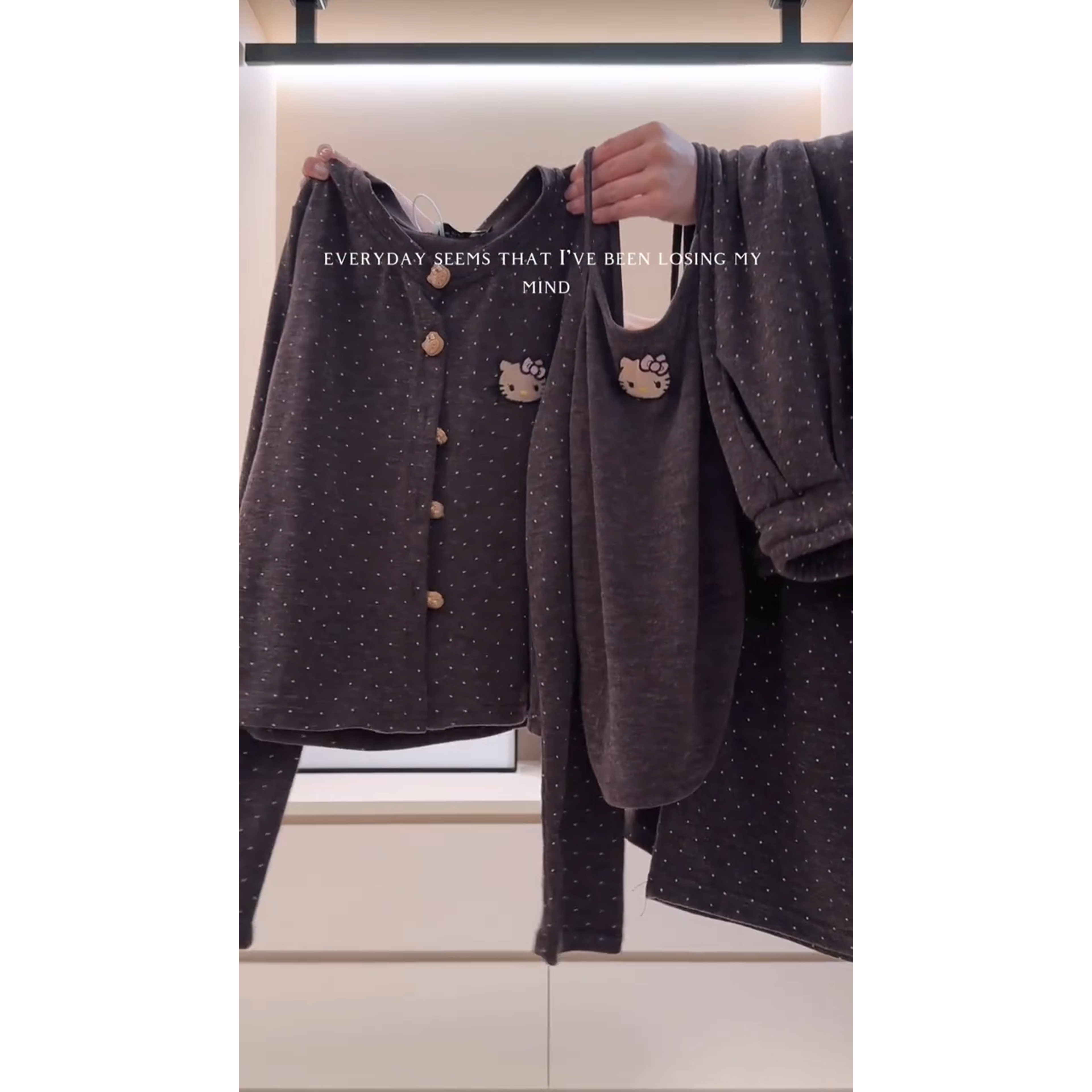 韩系开衫波点Kitty长袖睡衣女秋季修身显瘦吊带背心家居服三件套