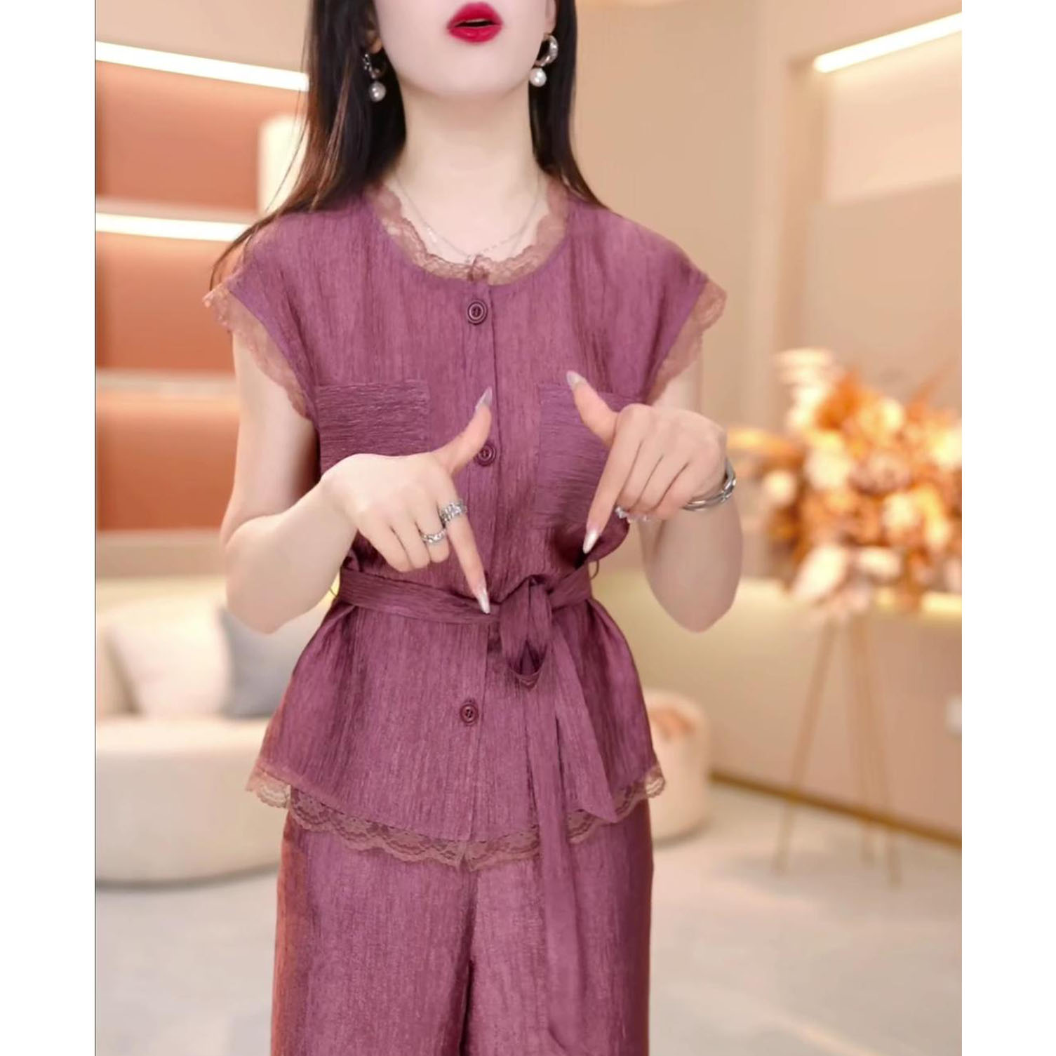 2025夏季新款时尚休闲套装女气质显瘦设计感绑带上衣阔腿裤两件套