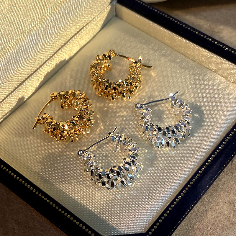 铜合金耳饰 波光粼粼~碎银子耳环女轻奢耳钉气质耳圈耳扣圆圈耳饰