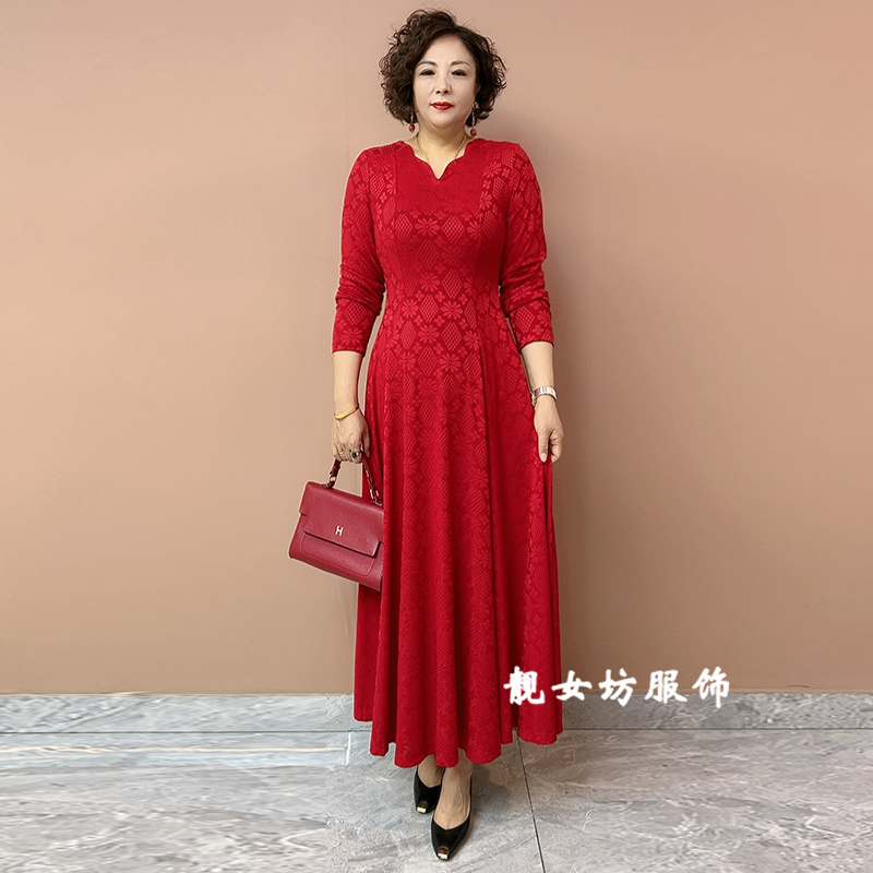 洋气中老年妈妈连衣裙春秋新款高弹力显瘦坠感50-60岁长款大摆裙