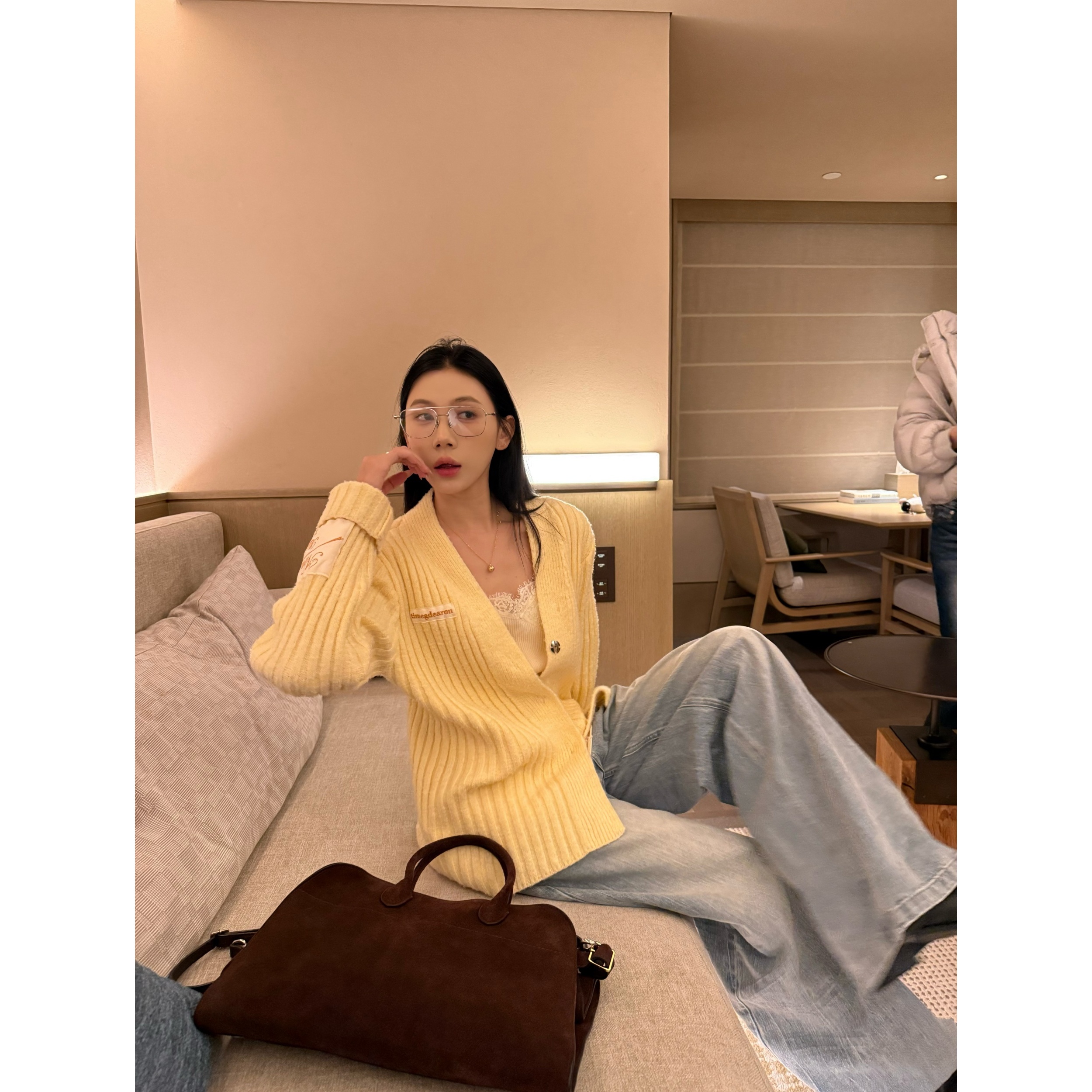 70不是七十【栗子茶语】秋冬韩系两色V领刺绣慵懒毛织保暖外套