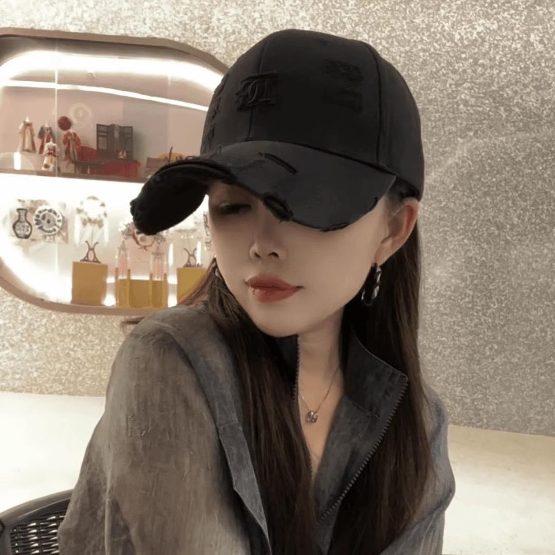 硬顶帽子女大头围街头潮流字母破洞棒球帽男显脸小加深时尚鸭舌帽
