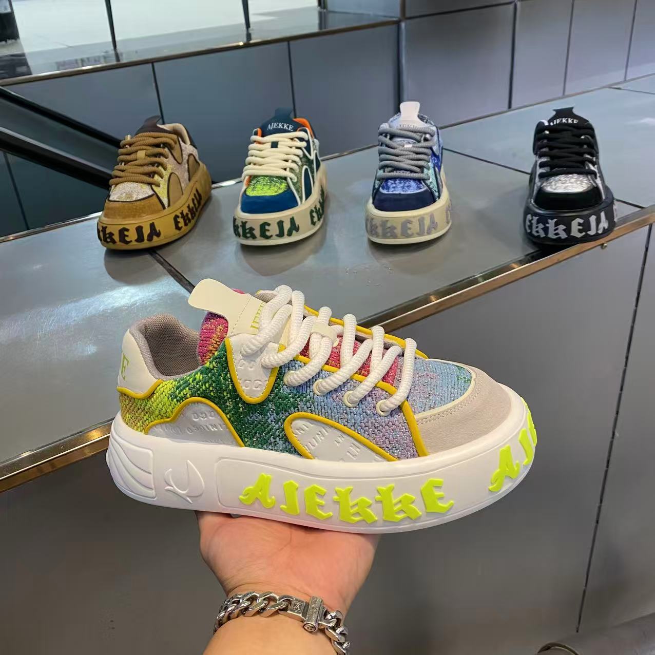 2025秋季新款时尚厚底百搭潮流舒适增高个性男士老爹鞋（皮鞋码）