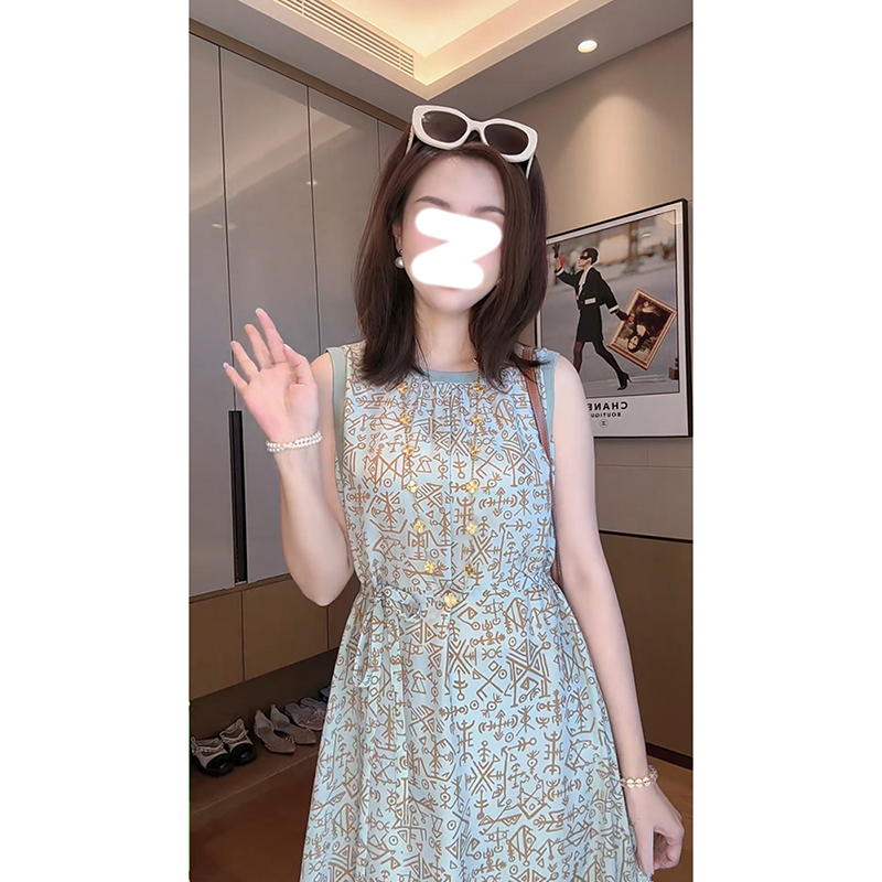 韩系冷淡系连衣裙女2025新款今年流行爆款夏天巨好看海边度假裙子