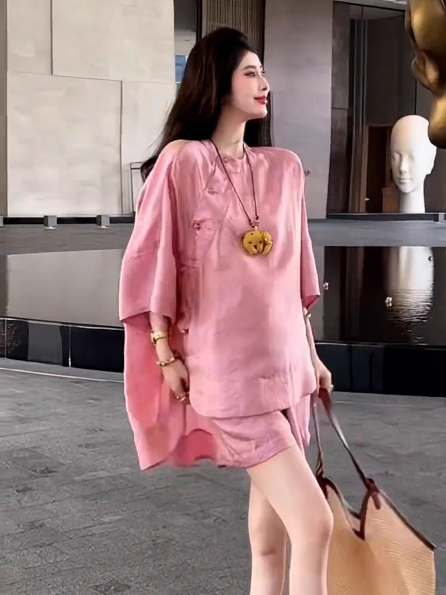 巨好看的夏装一整套干练气质高级感新中式老钱风粉色盘扣套装裤女