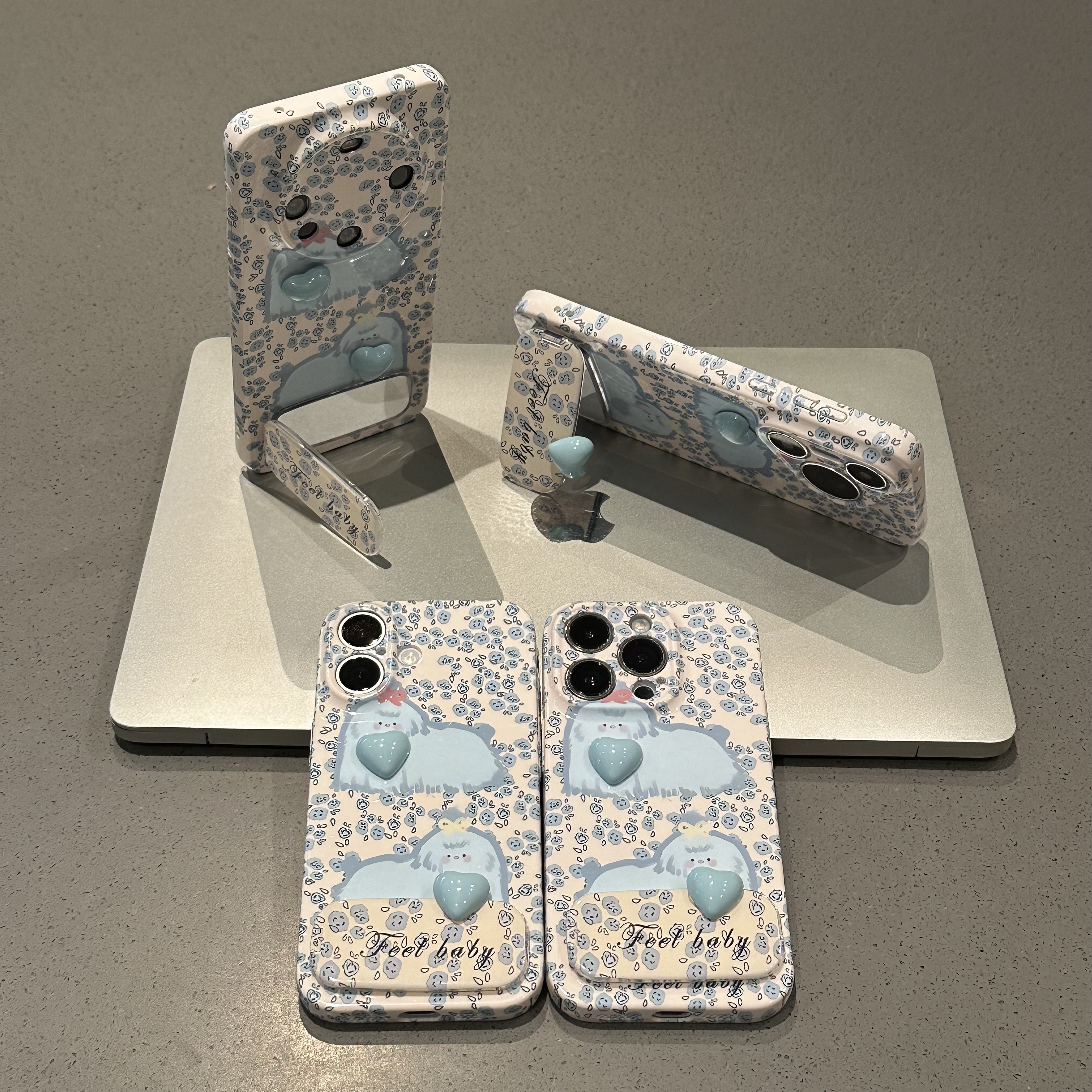 欧克里里蓝色碎花狗狗爱心支架适用苹果16手机壳华为vivo小米oppo