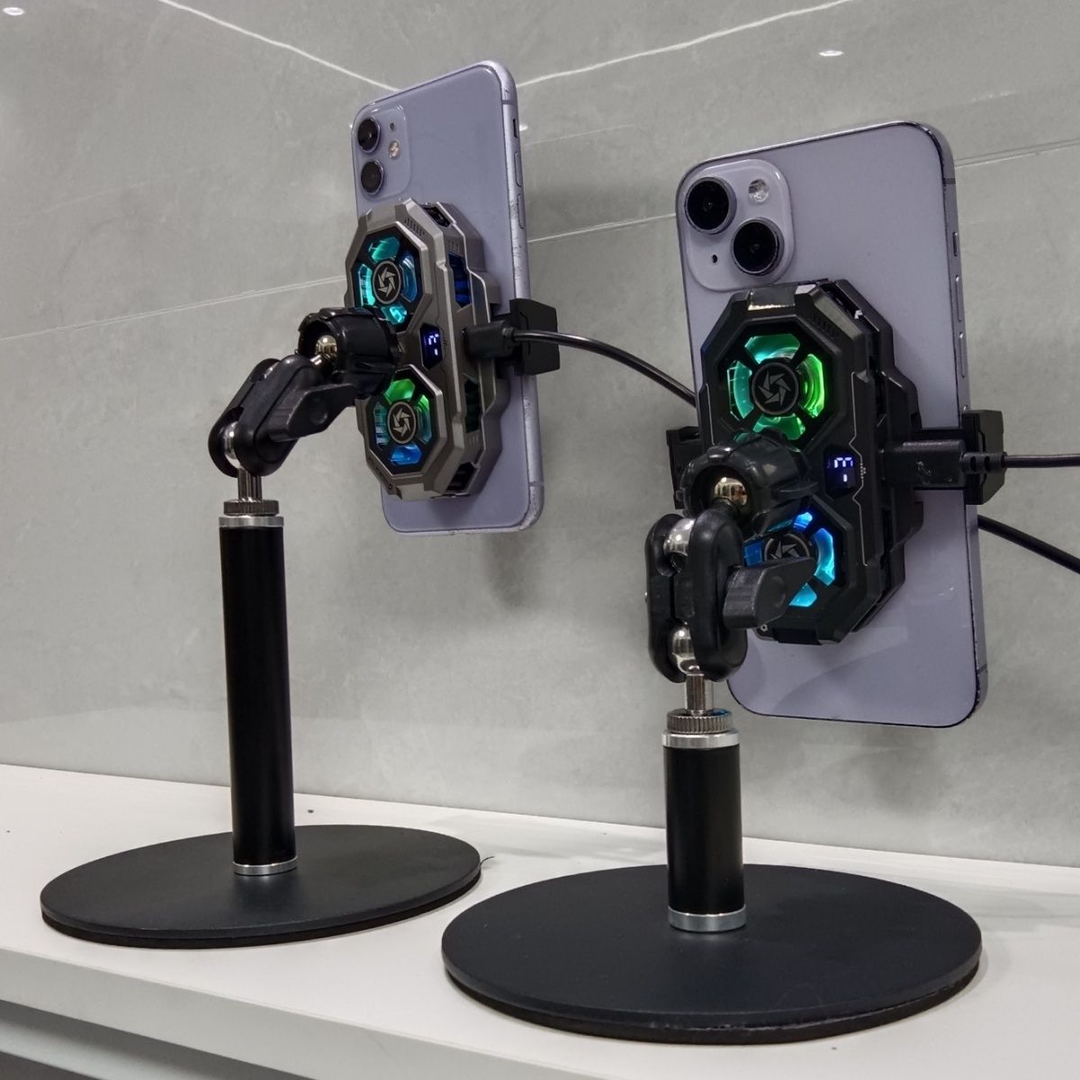 桌面直播手机散热器旋转可调支架双核数显超静音伸缩温二合一网红