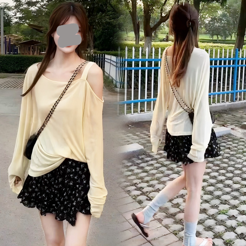 2025年夏季新款露肩防晒长袖高腰印花设计感短裙套装女时尚两件套