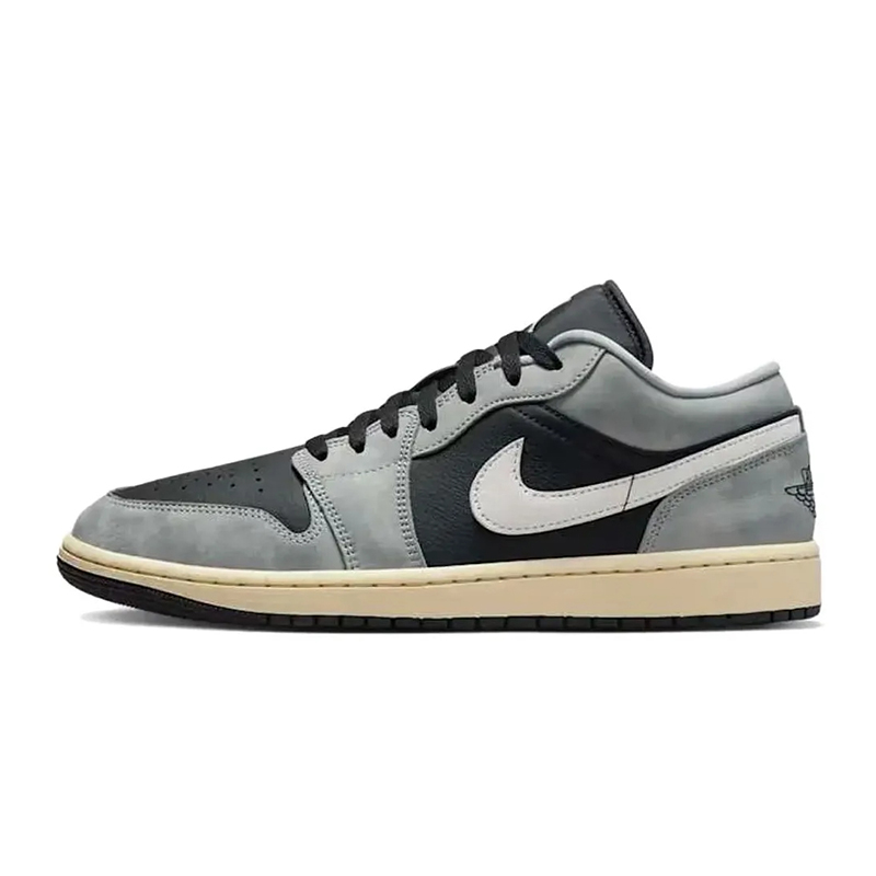 Nike耐克男子AIR JORDAN AJ1运动篮球鞋HQ2010-012