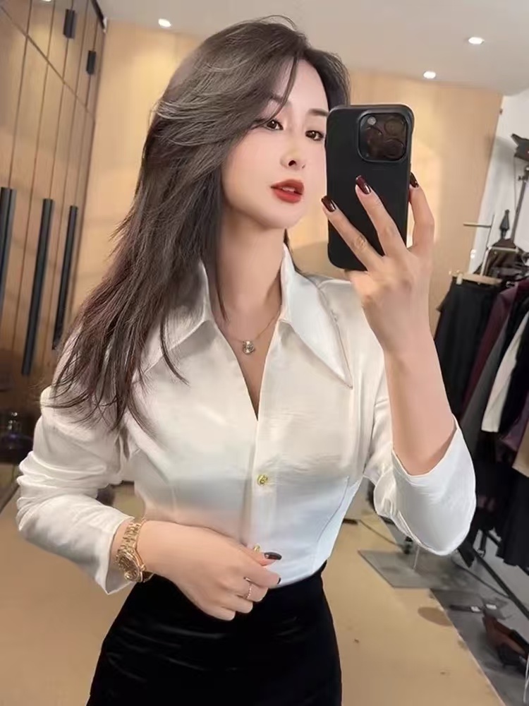 2025早秋新款高级感气质名媛纯欲缎面长袖衬衫