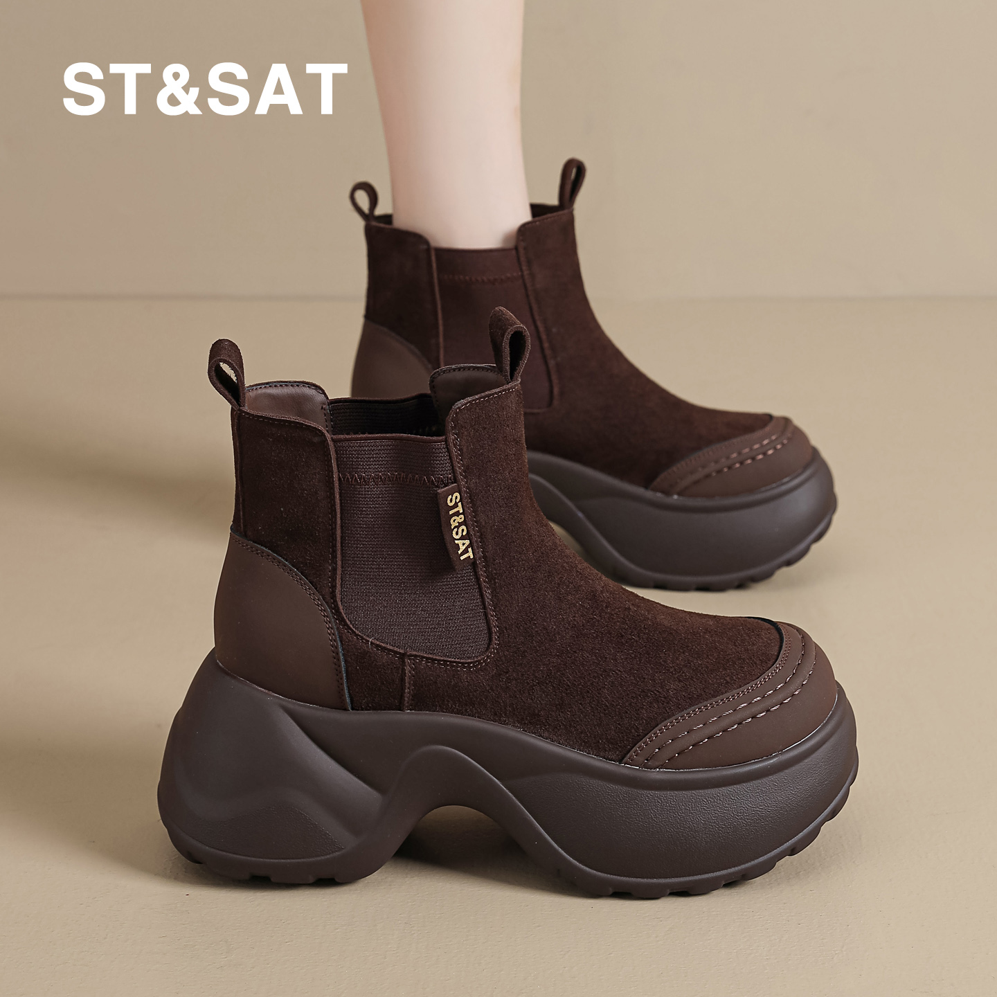 星期六女鞋旗舰店马丁靴复古百搭加绒保暖短筒靴冬季新款复古棉鞋