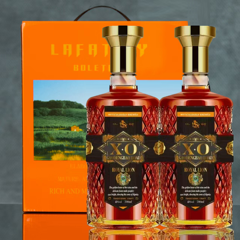 （双支礼袋）皇家雄狮菠萝瓶40度700ML过年春节送礼年货节聚会