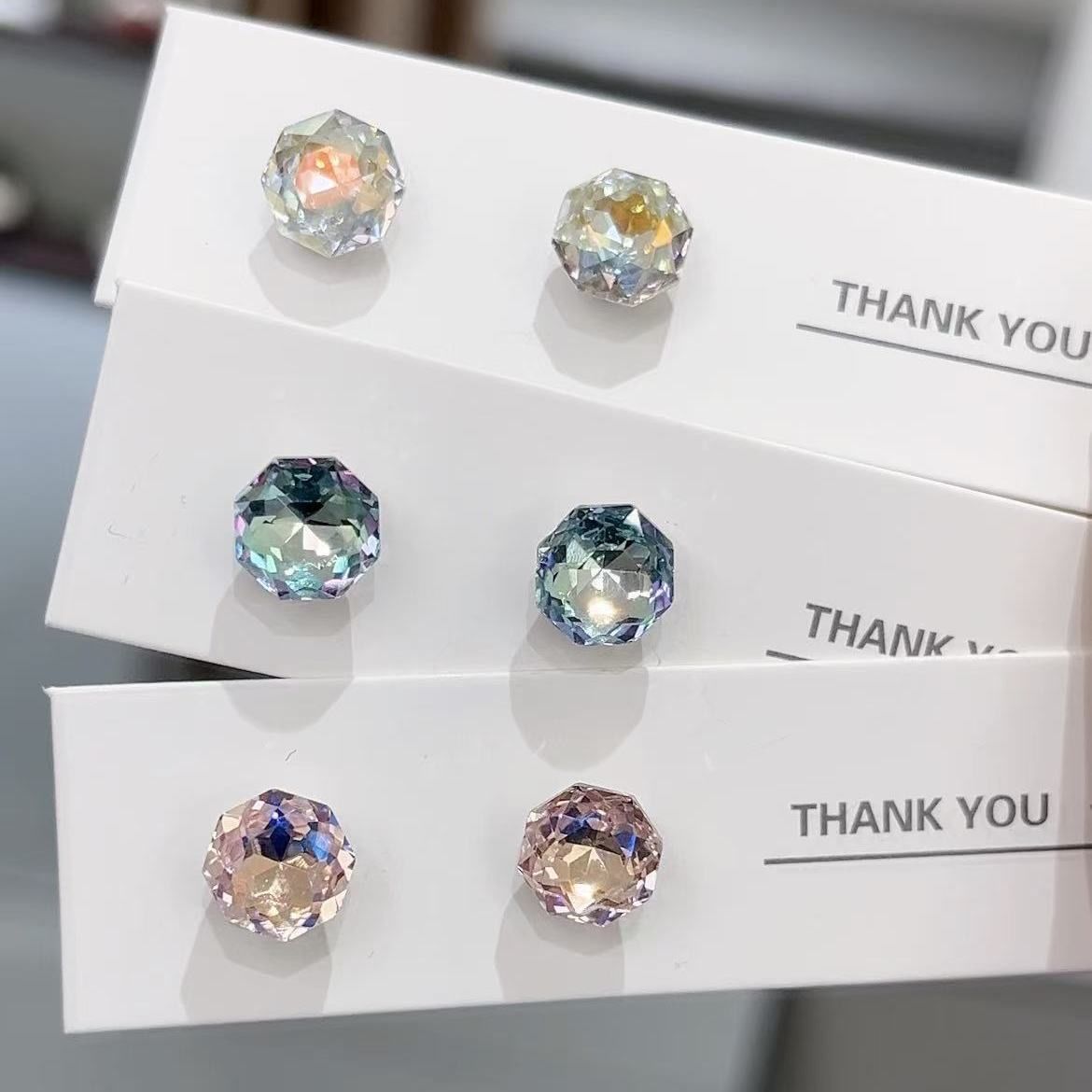 合金耳饰 超闪八边玫瑰锆石耳钉女耳骨钉新款多切面轻奢镶嵌耳饰