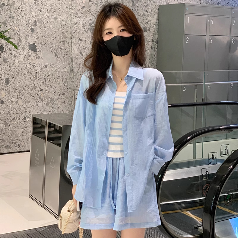 拉夏贝尔时尚休闲防晒套装女2025夏季薄款衬衫吊带短裤气质三件套