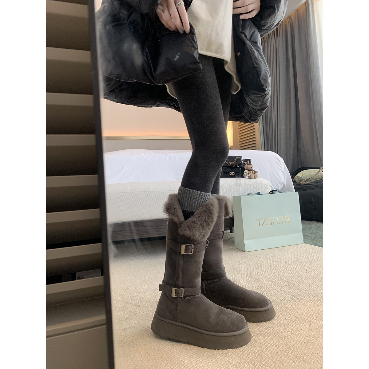 头层牛皮内增高厚绒扣带厚底毛毛翻边保暖棉鞋中长筒雪地靴女冬季