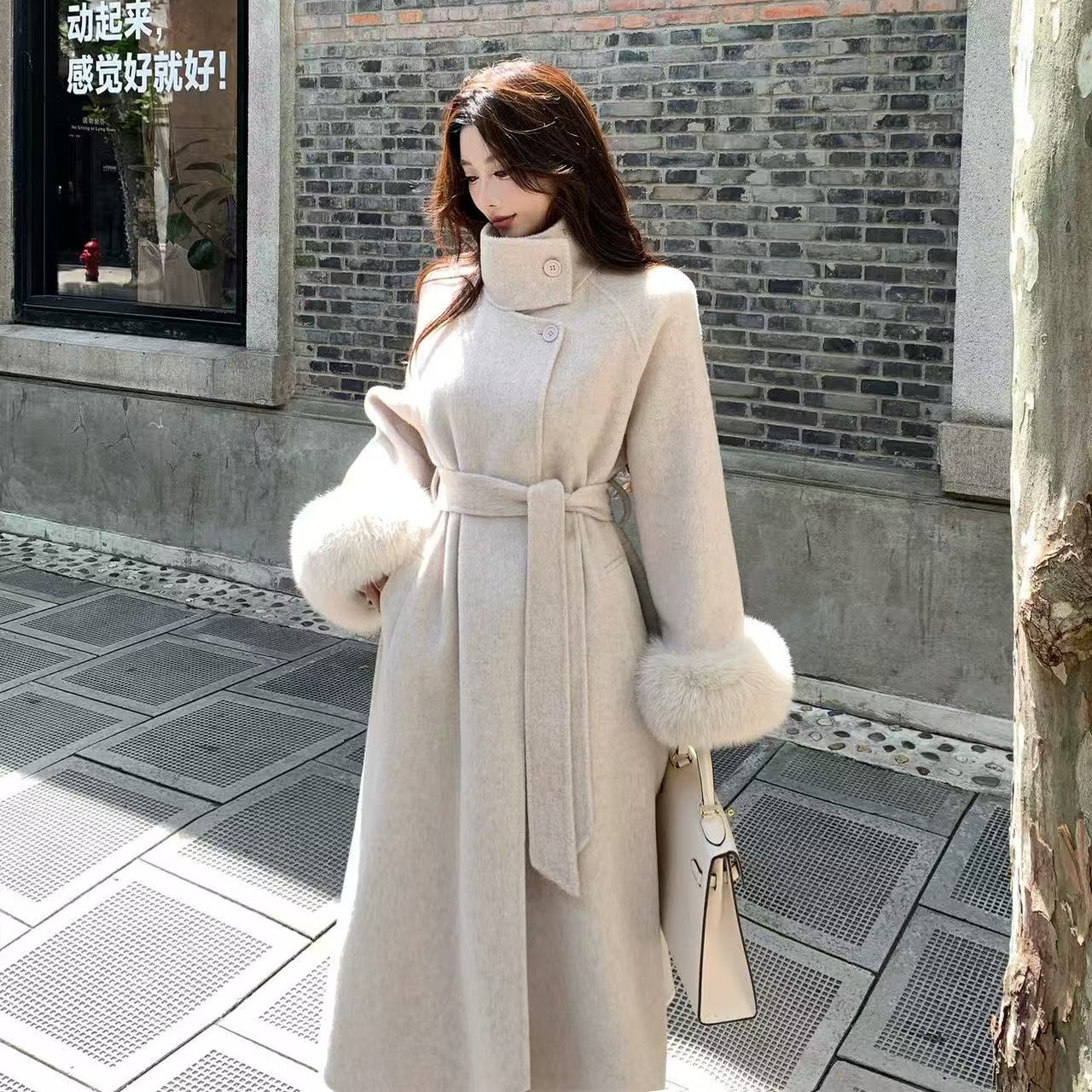 高级感双面呢大衣毛呢女中长款2025冬季新款防狐狸毛袖口呢子外套