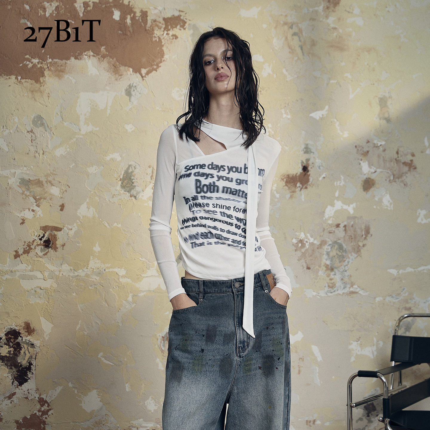 27B1T 显瘦长袖白色短款时尚飘带网纱字母印花上衣BDWWA1N293