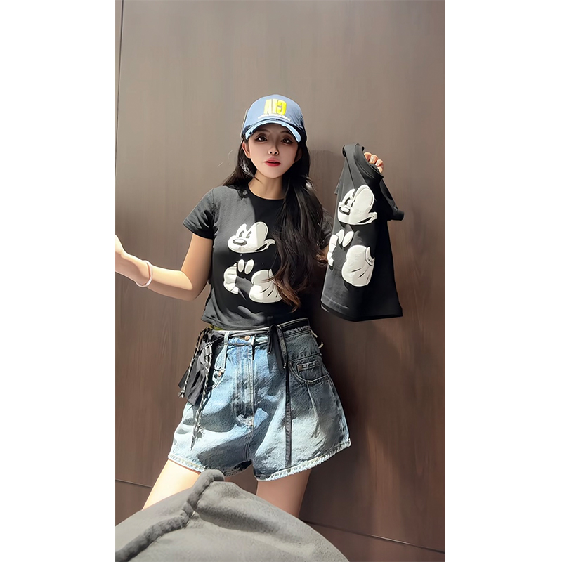 欧货新款时尚卡通黑色短袖t袖正肩修身显瘦减龄休闲百搭上衣潮流