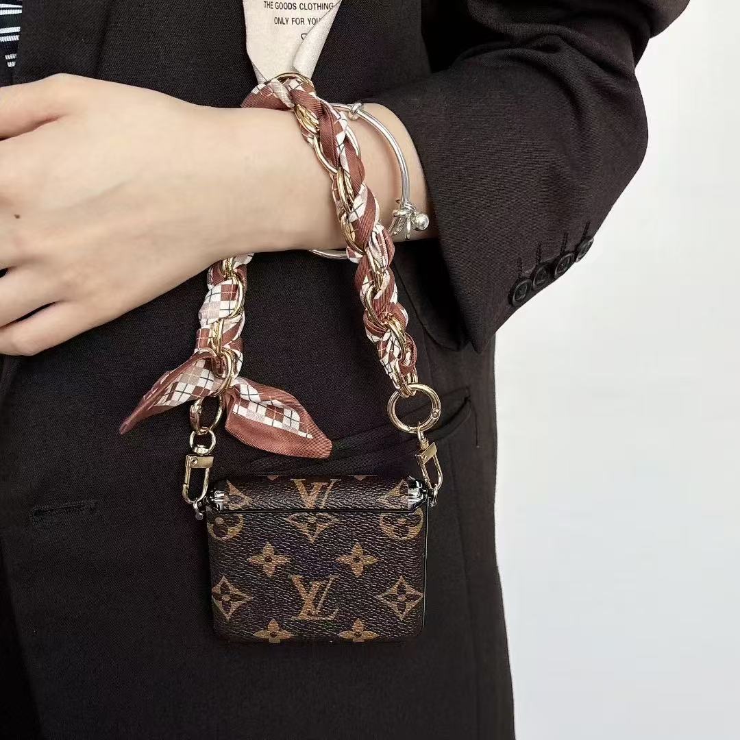 潮牌大花适用华为purax折叠手机壳荣耀vflip全包中轴丝巾手提小米