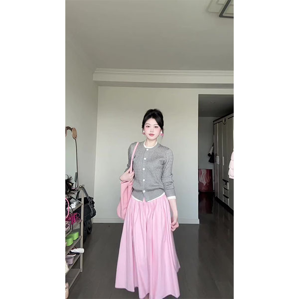 2025早秋新款减龄穿搭温柔气质韩系chic灰色针织开衫裙子时尚套装