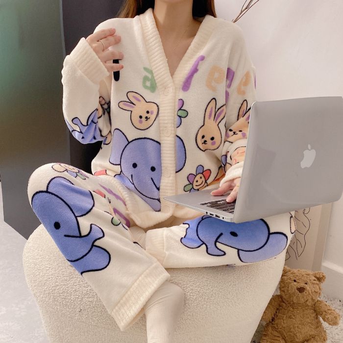 大码200斤胖m加绒保暖法兰绒睡衣女冬季珊瑚绒开衫套装卡通家居服