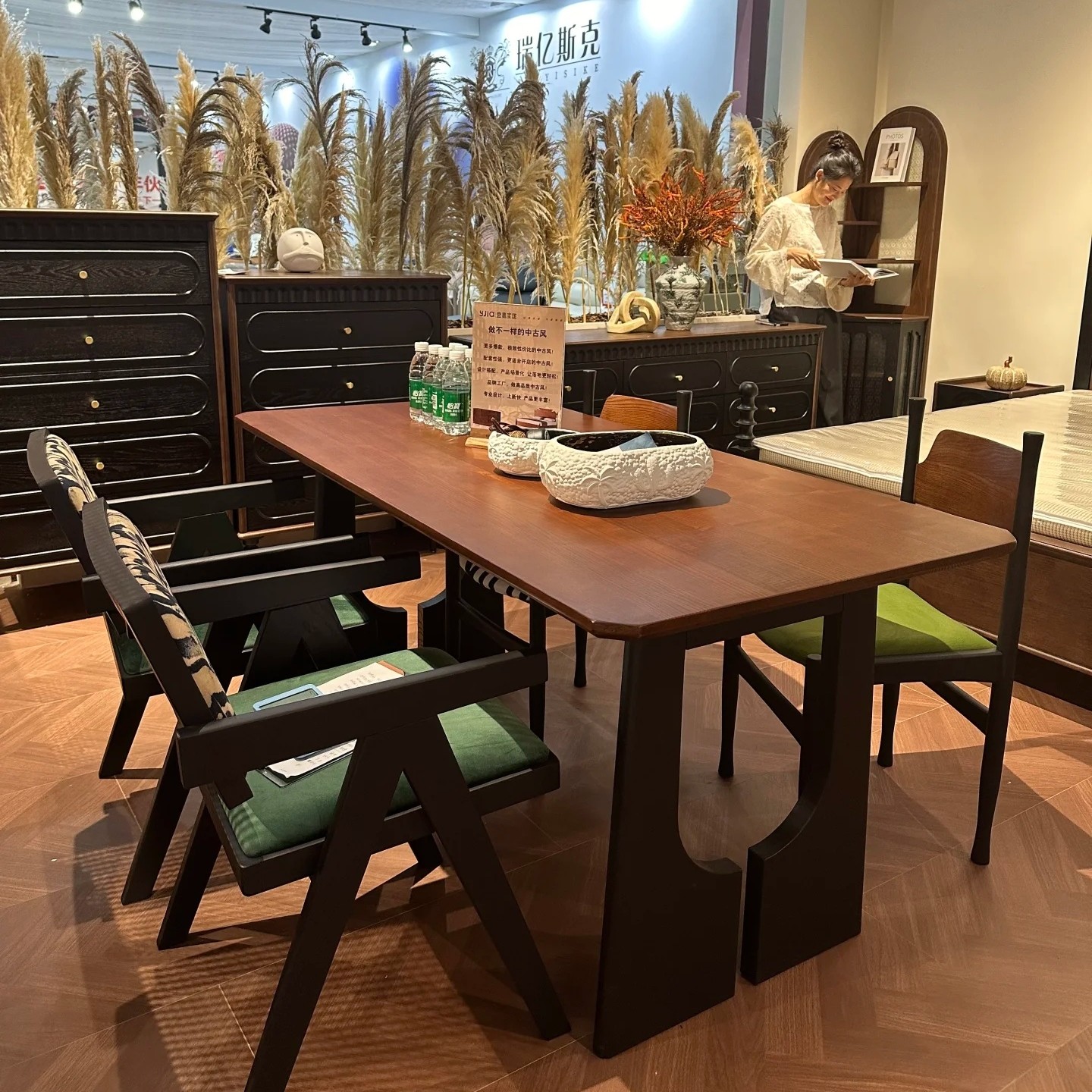 法式复古中古风全实木餐桌小户型半圆靠墙岛台中古风吃饭桌子