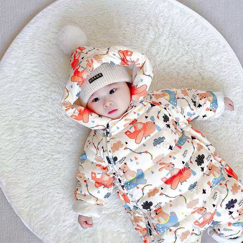 婴幼儿高品质宝宝爬行服，原产地直供，男女童都适合。