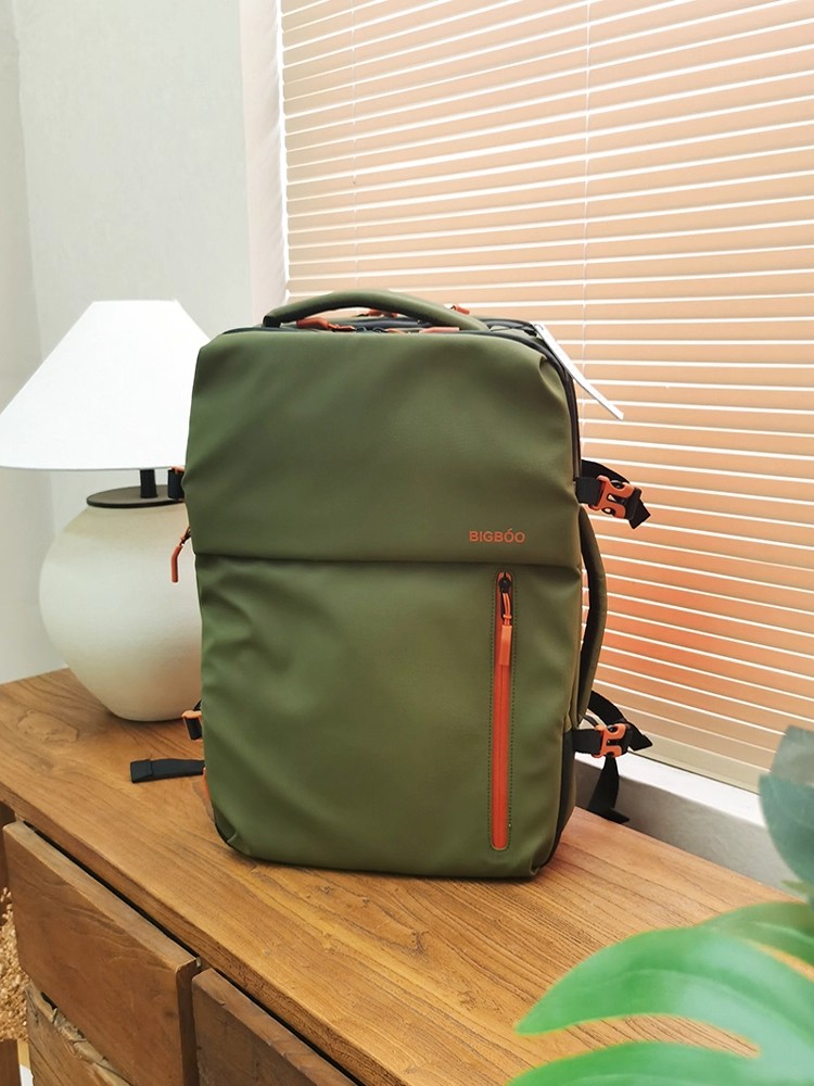 时尚大容量电脑双肩背包休闲商务旅行包防泼水休闲可扩展旅行包