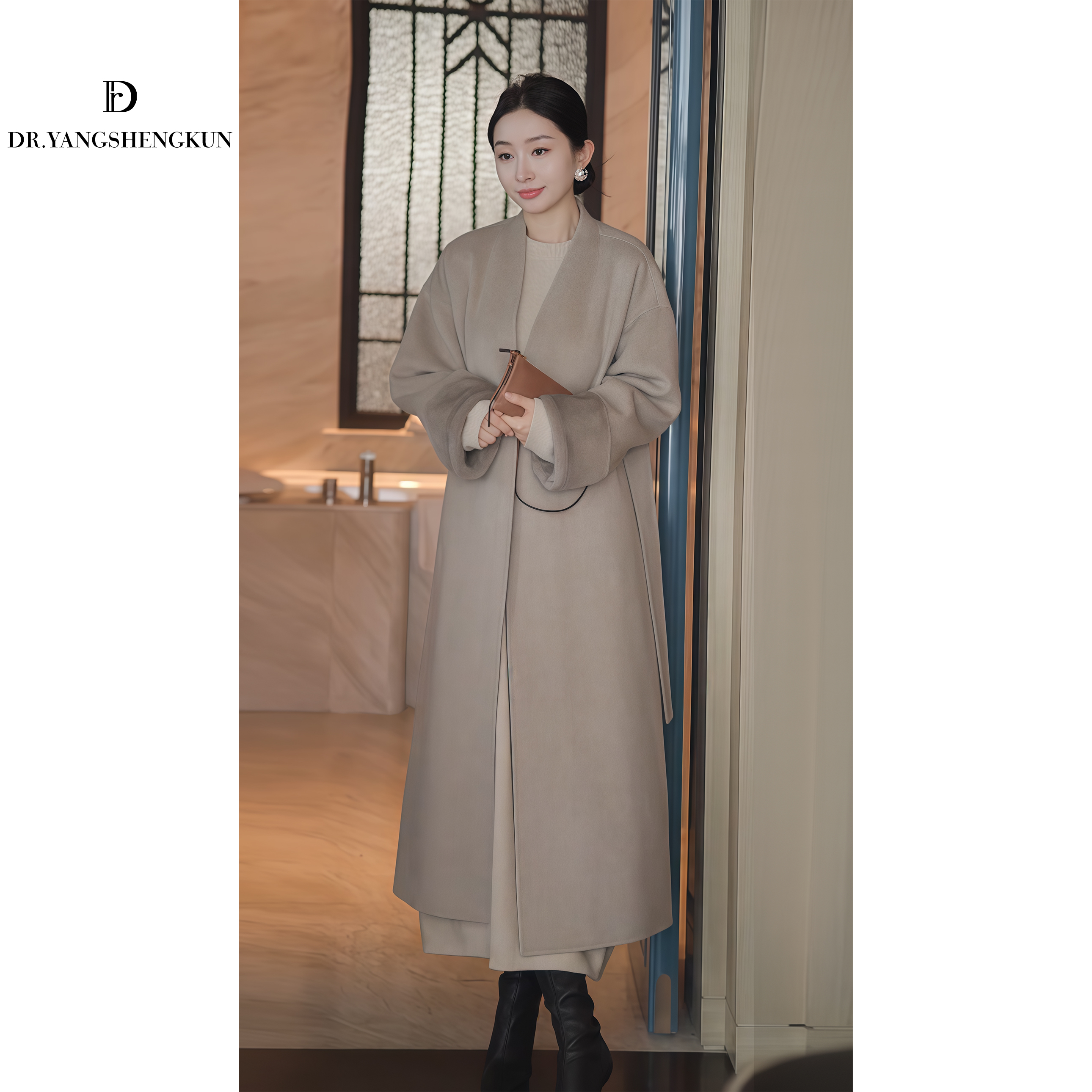 杨圣坤2025新品贵妇'羊毛羊绒混纺双面呢水貂拼接大衣EY25102501