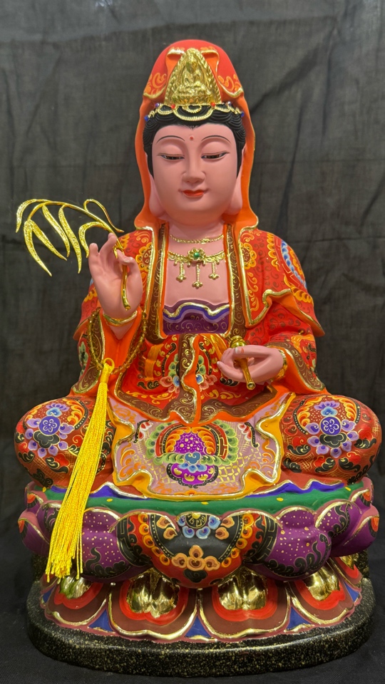 闽南慈缘木雕香樟木雕刻彩绘贴金观音摆件专业优选工艺木质匠心