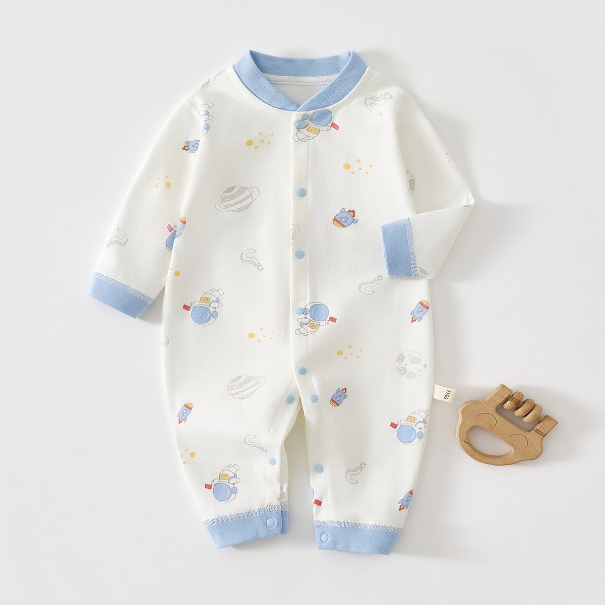 新生儿连体衣纯棉长袖宝宝睡衣春秋款婴儿无骨柔软家居服贴身爬服