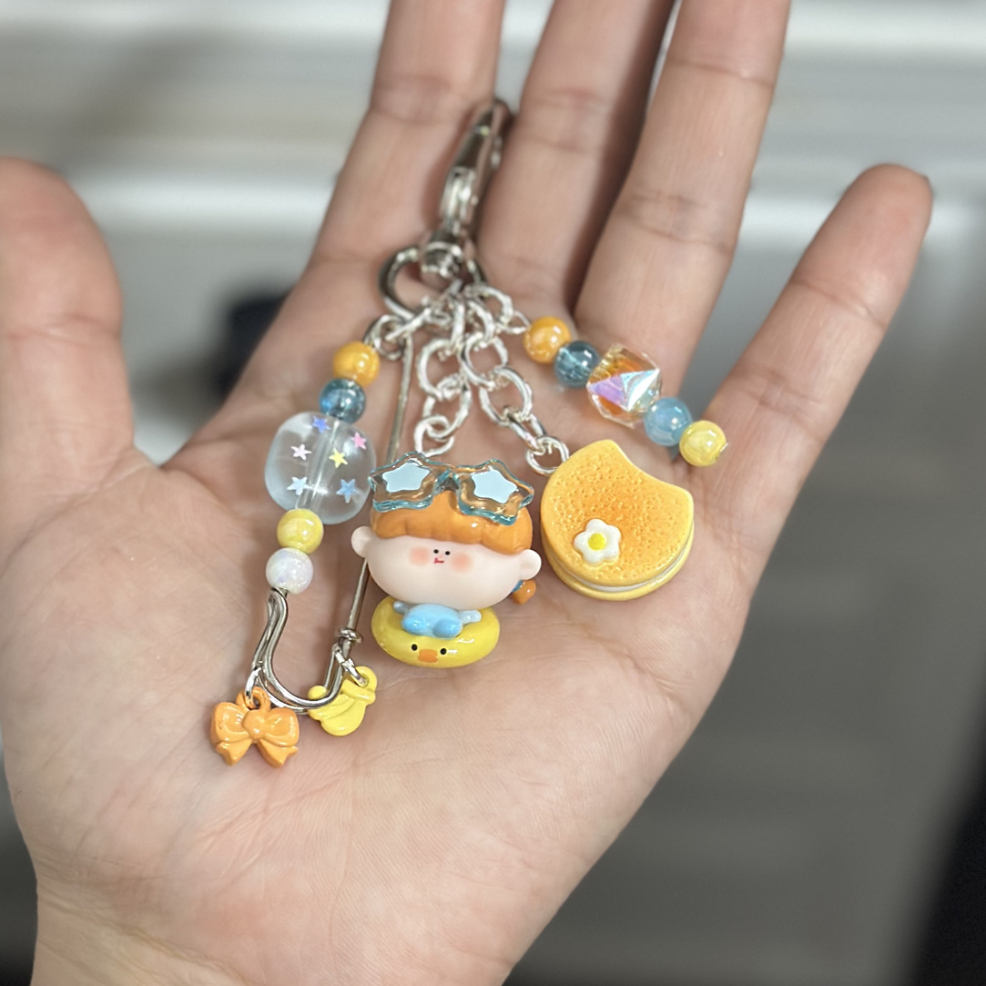 原创设计阿玛莉莉丝沙滩泳圈系列小黄鸭钥匙扣包挂手机链挂件