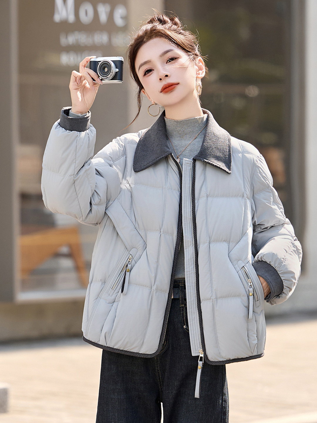 时尚拼色翻领羽绒服女2025冬季新款休闲百搭轻盈保暖白鸭绒短外套