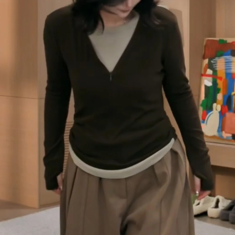 2025秋冬新款假两件拼色圆领长袖T恤衫女休闲百搭显瘦打底衫上衣