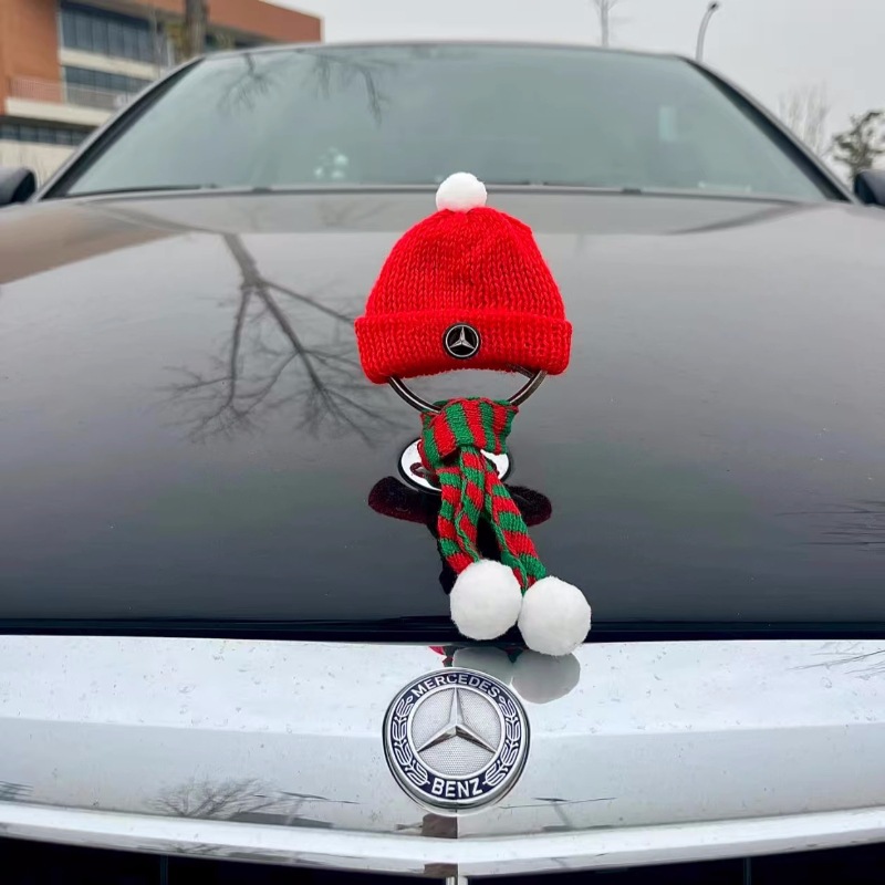 奔驰E奔驰S车标装饰红色小帽子围巾汽车立标小红帽圣诞帽车载摆件
