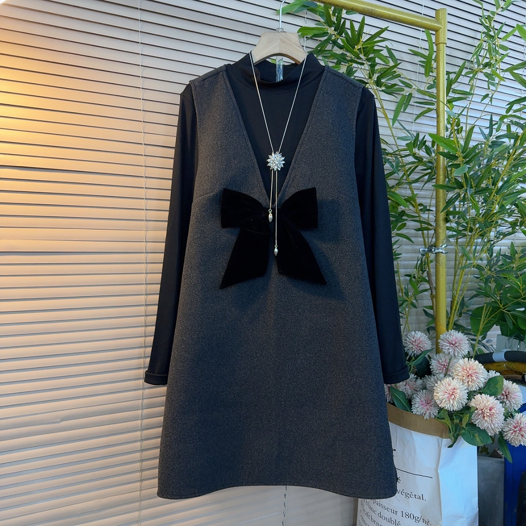 5261胖mm欧货秋冬新款坎袖蝴蝶结连衣裙叠加半高领打底时尚两件套