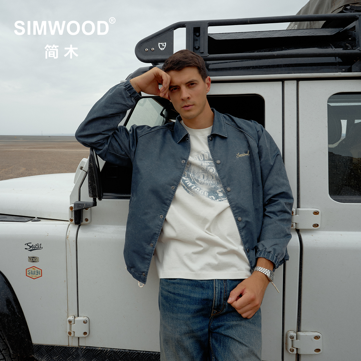 SIMWOOD/简木【宽松版】水洗做旧复古炒色绣花立领夹克外套SO120111