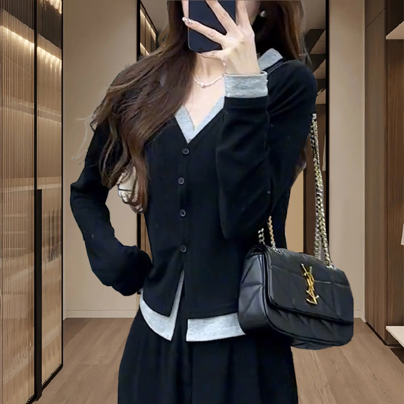 假两件拼接长袖针织衫女t恤春秋新款小个子修身显瘦正肩打底上衣