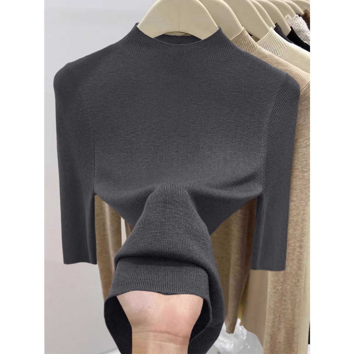 高级感百搭深灰色五分袖针织衫女2025秋季新款气质半高领打底上衣