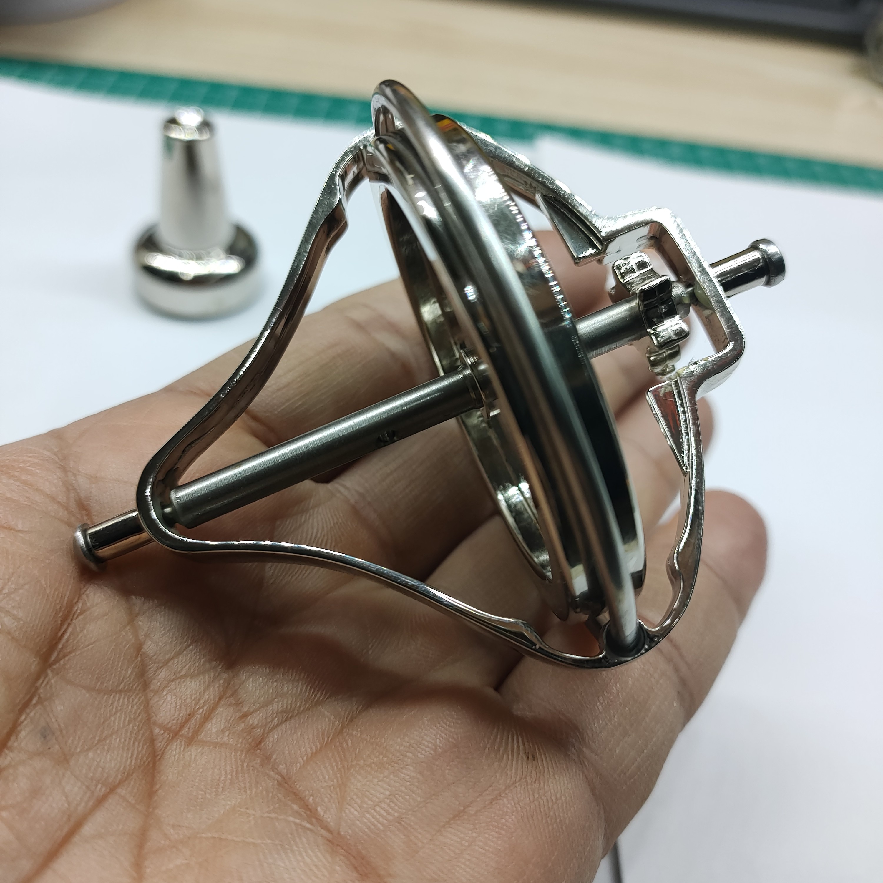 金属陀螺仪反重力指尖陀螺成人减压玩具高级黑科技陀螺玩具