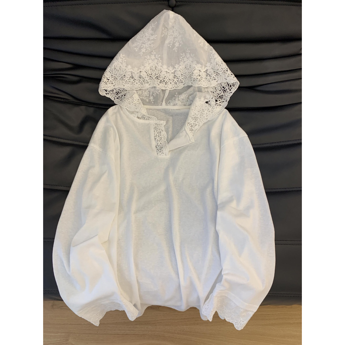 穿出女神范~蕾丝拼接连帽衫长袖t恤女春夏时尚休闲慵懒风套头上衣