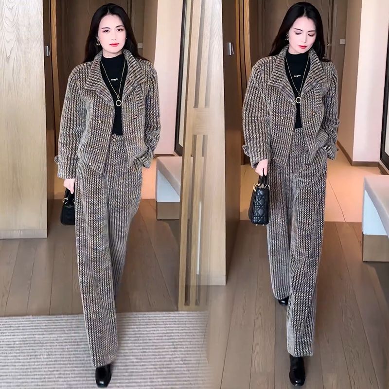 小香风显瘦套装女2025冬季新款加厚气质洋气短外套阔腿裤两件套潮