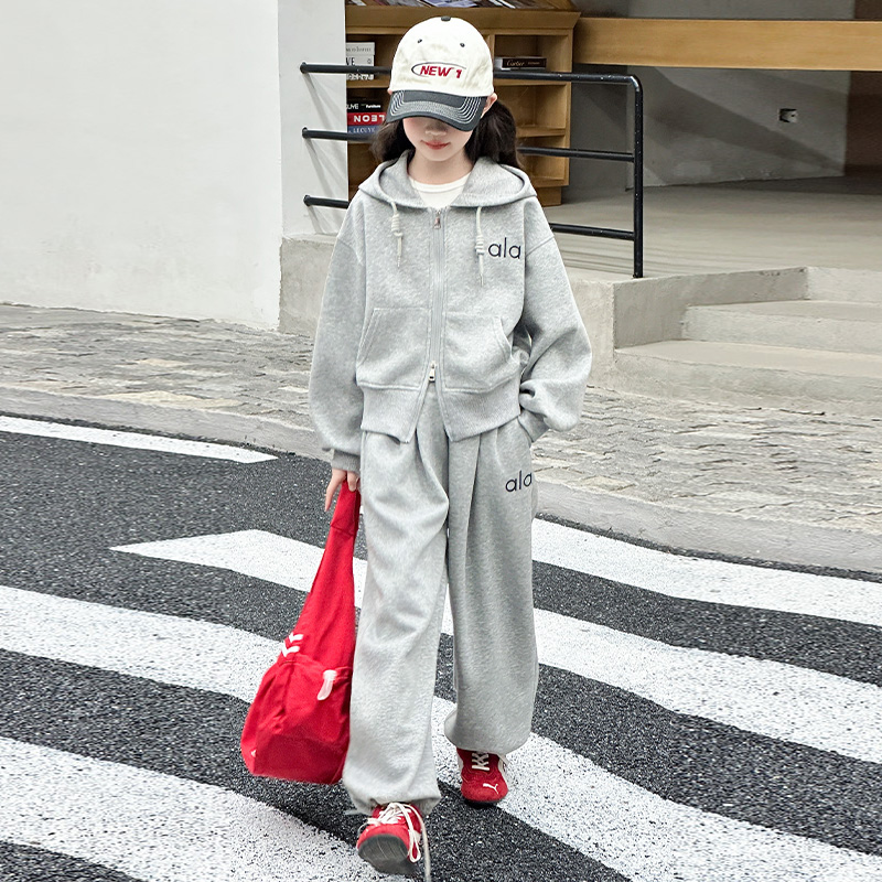 简约潮牌店铺儿童服装2025年新款衣服女童装秋装套装6-12岁高级感