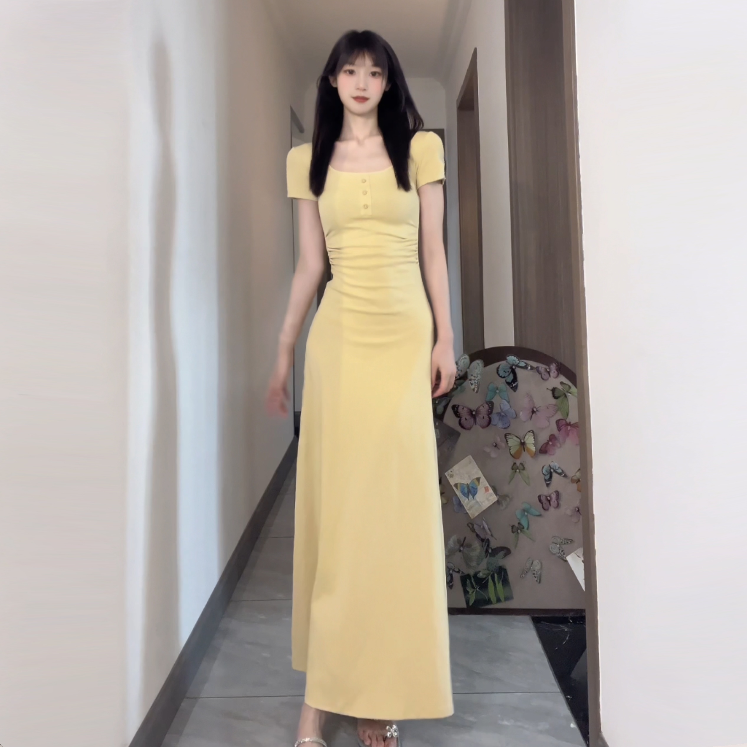 法式夏季连衣裙显瘦气质收腰修身显瘦休闲恋夏风时尚气质大摆长裙