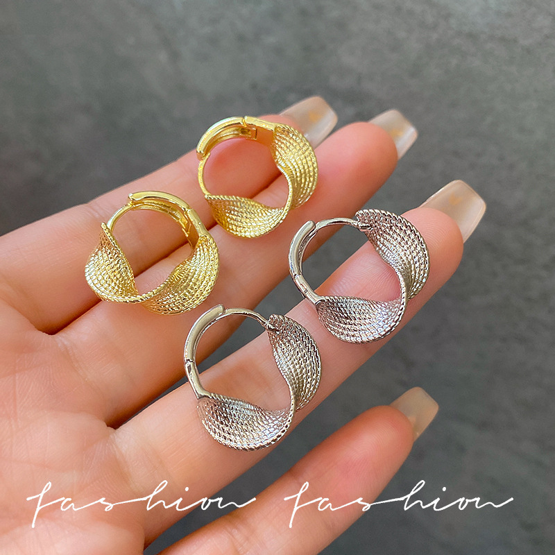 黄铜陶瓷耳饰 简约小众几何圆圈扭转纹理耳环金合金锆石蝴蝶耳饰